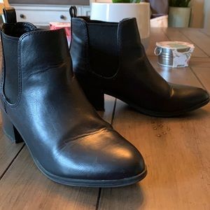 Black size 8 ankle boots • gently worn one season